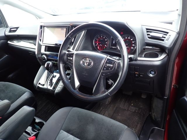 TOYOTA ALPHARD 2019/4