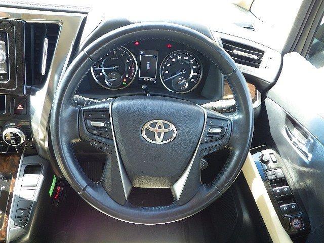 TOYOTA VELLFIRE 2019/8