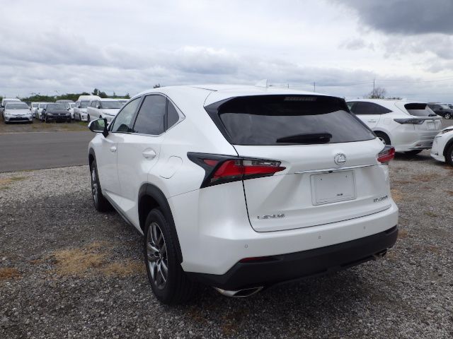 LEXUS NX200T 2015/8