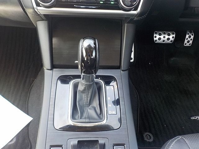 SUBARU OUTBACK 2019/6