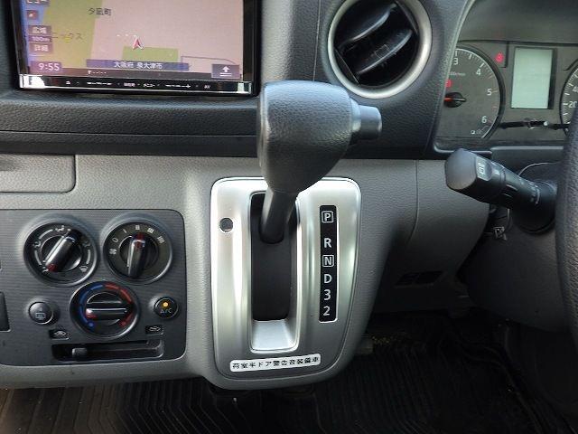 NISSAN NV350 CARAVAN 2017/9