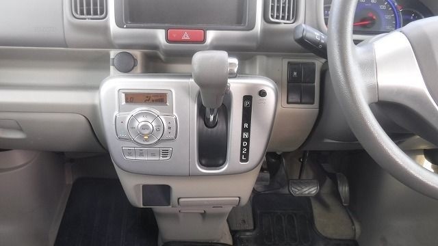 SUZUKI EVERY WAGON 2019/3