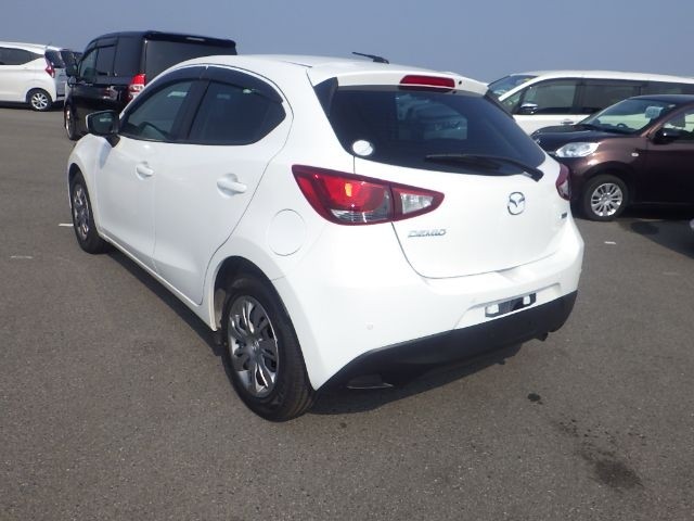 MAZDA DEMIO 2019/3