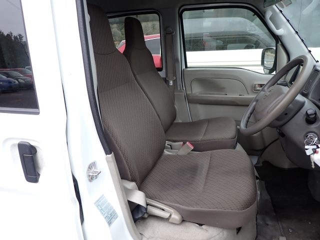NISSAN NV100 CLIPPER VAN 2019/10
