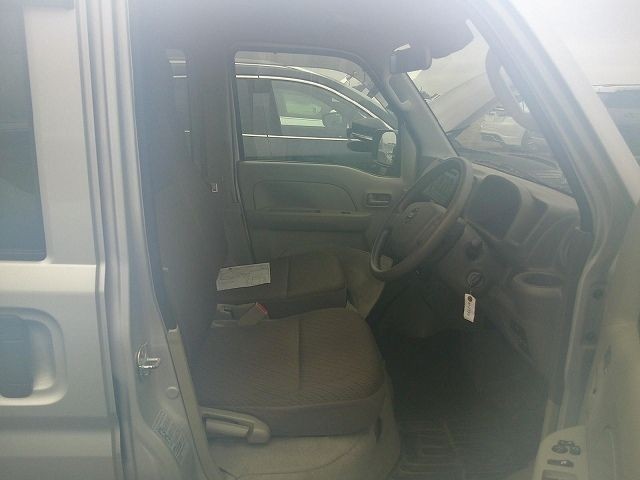 NISSAN NV100 CLIPPER VAN 2020/6