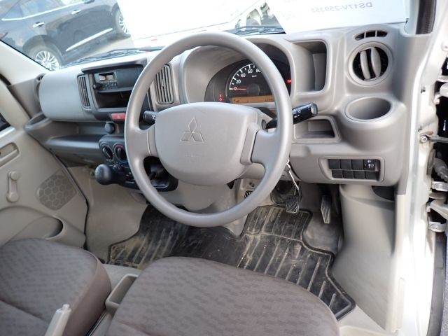 MITSUBISHI MINICAB VAN 2019/1