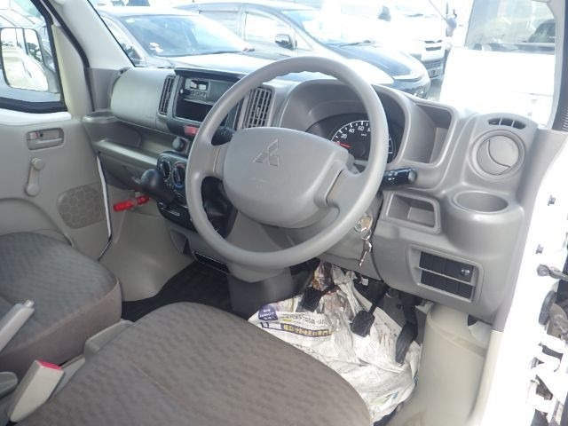 MITSUBISHI MINICAB VAN 2019/9