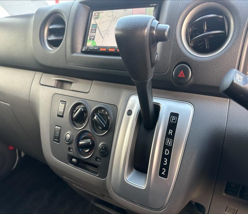 NISSAN NV350 CARAVAN 2017/6