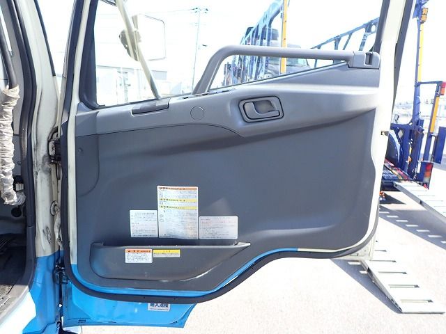 MITSUBISHI FIGHTER 2016/3