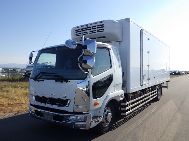 MITSUBISHI FIGHTER 2016/6