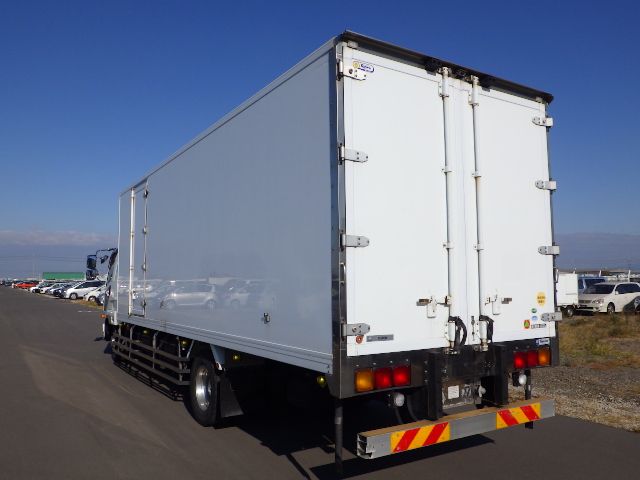 MITSUBISHI FIGHTER 2016/6