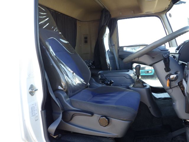 MITSUBISHI FIGHTER 2016/6