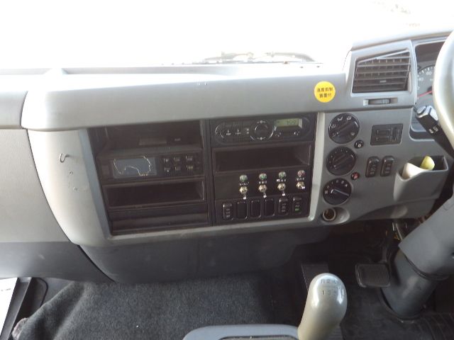 MITSUBISHI FIGHTER 2016/6