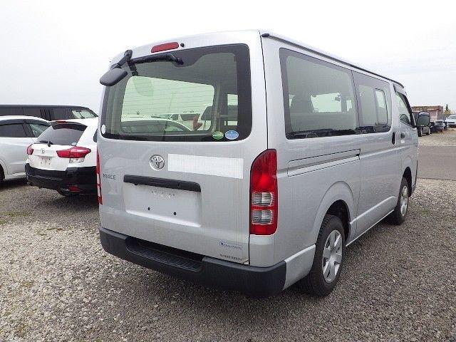 TOYOTA HIACE 2019/3