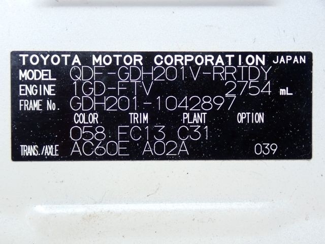 TOYOTA HIACE 2020/6