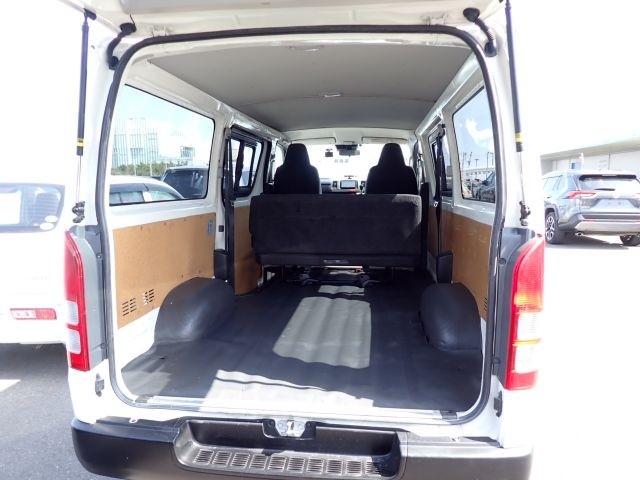 TOYOTA HIACE 2020/6