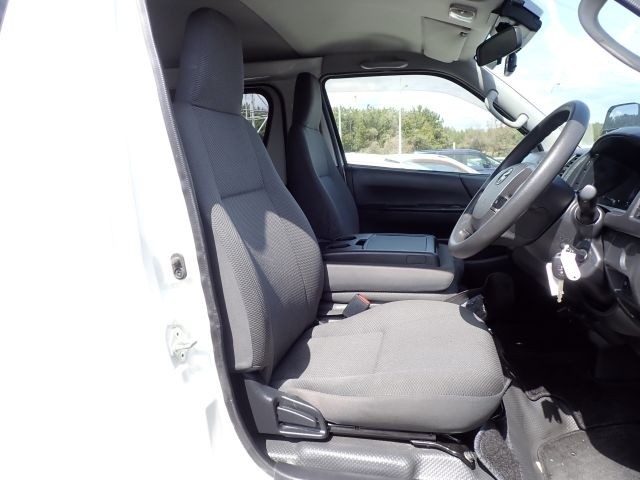TOYOTA HIACE 2020/6