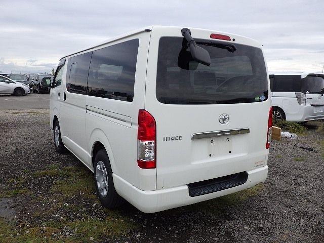 TOYOTA HIACE 2018/9