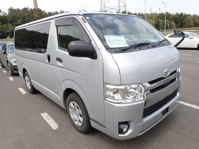TOYOTA HIACE 2018/11