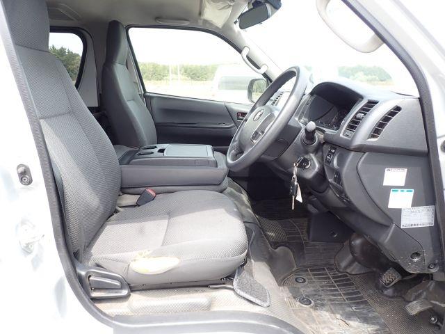 TOYOTA HIACE 2018/11