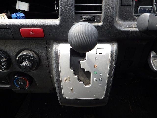 TOYOTA HIACE 2018/12