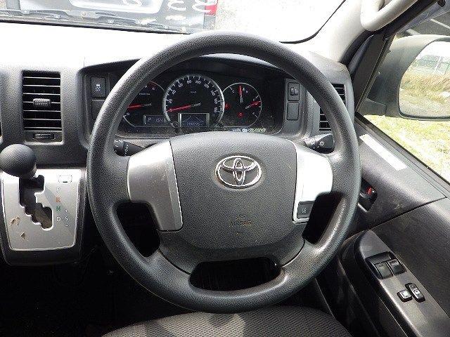 TOYOTA HIACE 2018/12