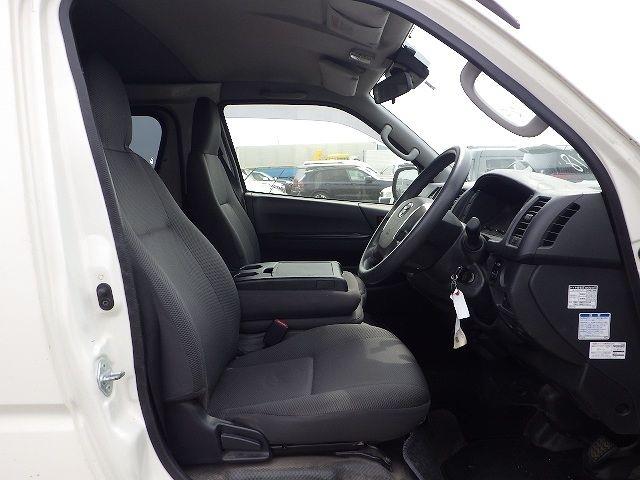 TOYOTA HIACE 2018/12