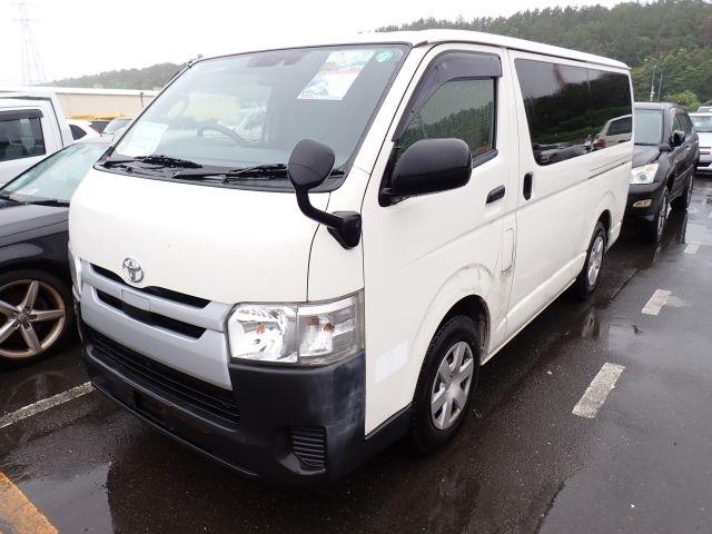 TOYOTA HIACE 2019/6