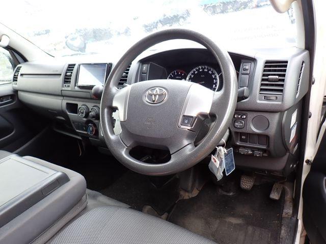 TOYOTA HIACE 2019/6