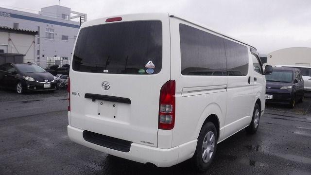 TOYOTA HIACE 2019/9