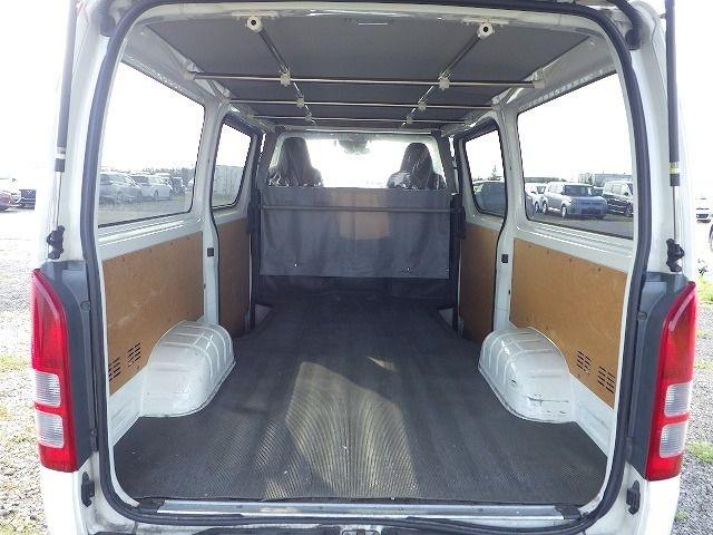 TOYOTA HIACE 2019/10