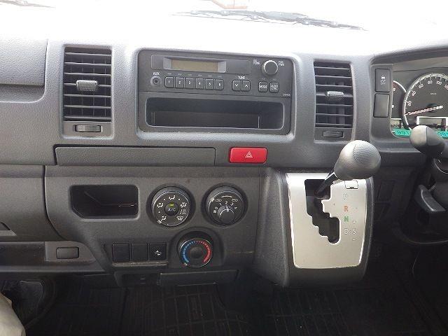 TOYOTA HIACE 2019/10