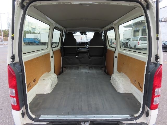 TOYOTA HIACE 2019/11