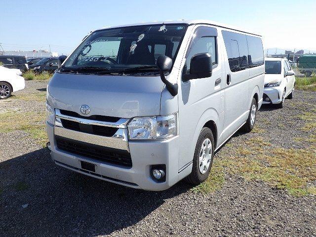 TOYOTA HIACE 2020/10