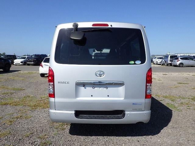 TOYOTA HIACE 2020/10