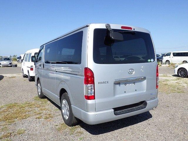 TOYOTA HIACE 2020/10