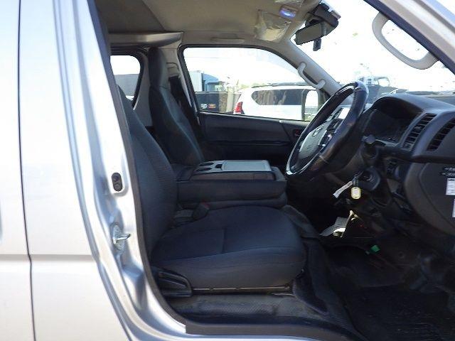 TOYOTA HIACE 2020/10