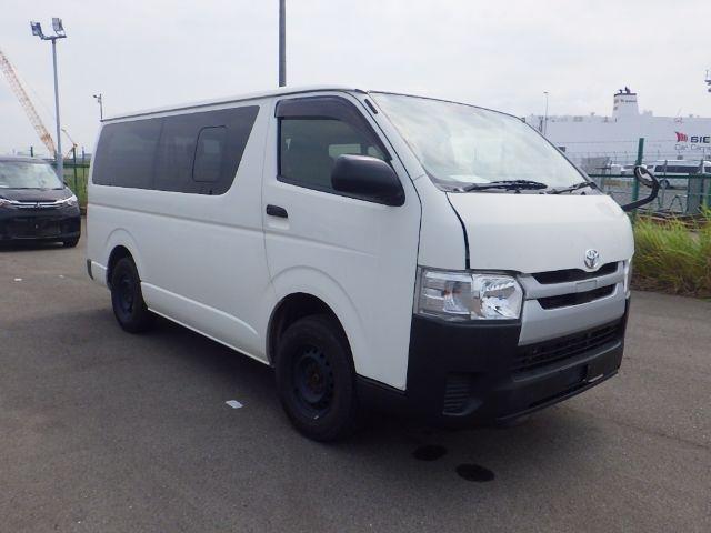 TOYOTA HIACE 2018/6