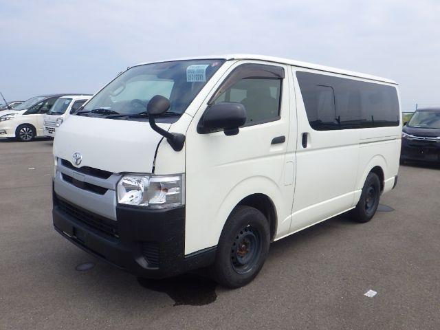 TOYOTA HIACE 2018/6