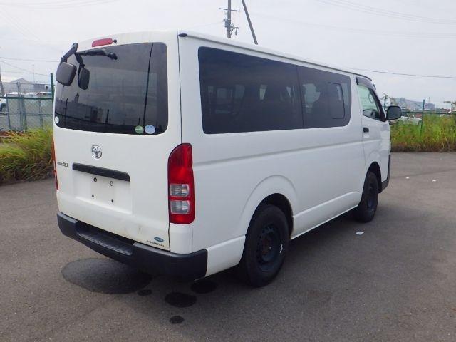 TOYOTA HIACE 2018/6