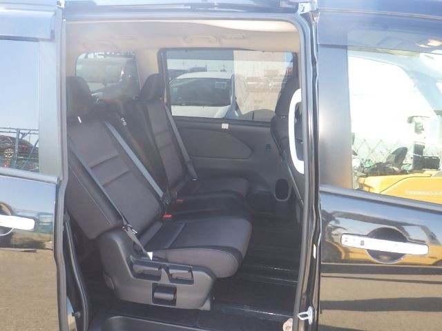 NISSAN SERENA 2019/3