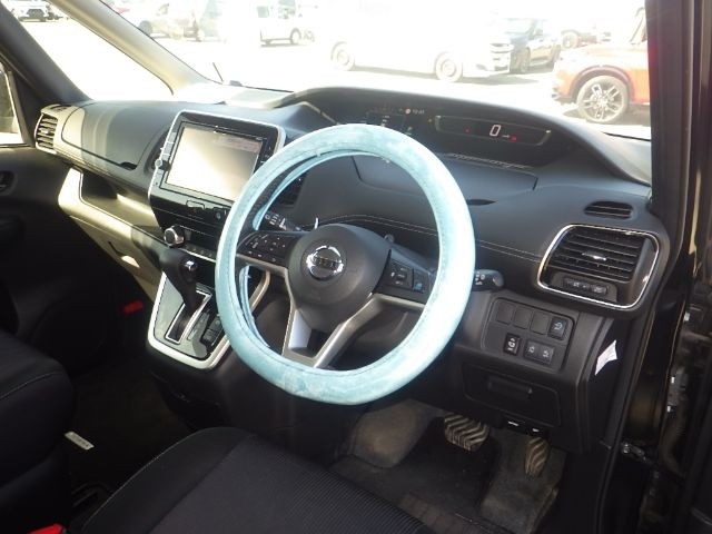 NISSAN SERENA 2019/3