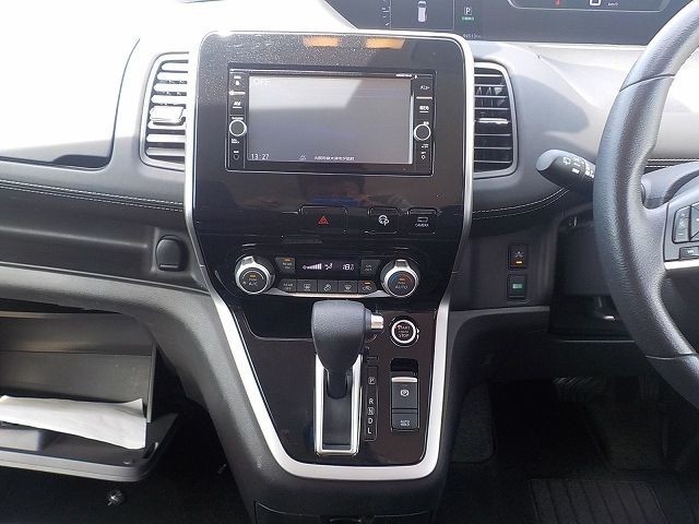 NISSAN SERENA 2019/3