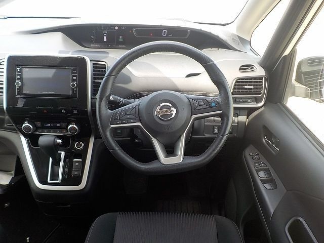 NISSAN SERENA 2019/3