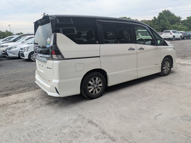 NISSAN SERENA 2019/5