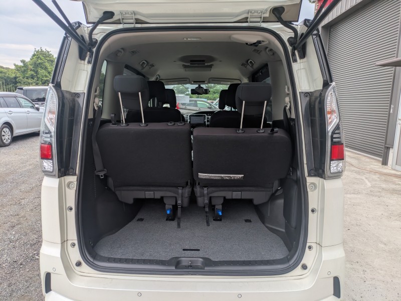 NISSAN SERENA 2019/5