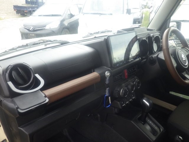 SUZUKI JIMNY 2019/5