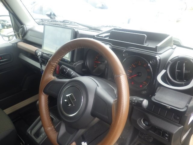 SUZUKI JIMNY 2019/5