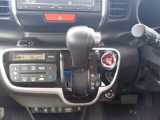 HONDA N BOX 2019/6