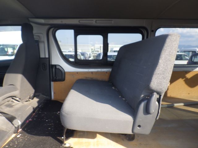TOYOTA HIACE 2015/1